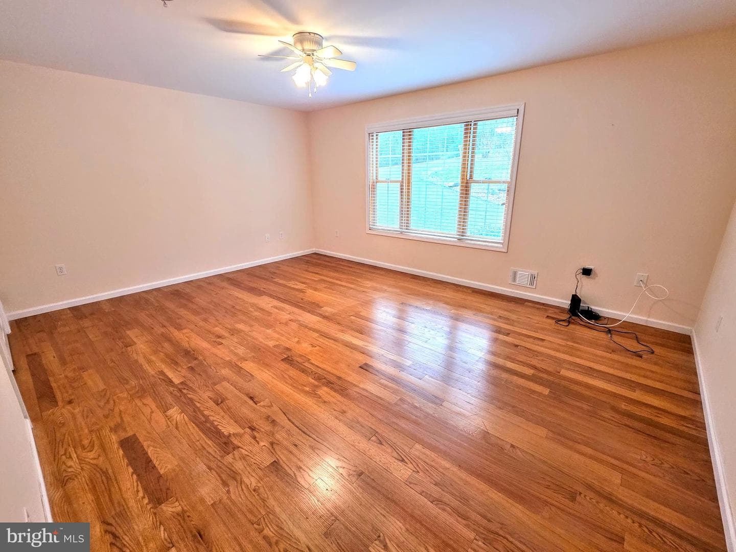 465 Green Street photo 49