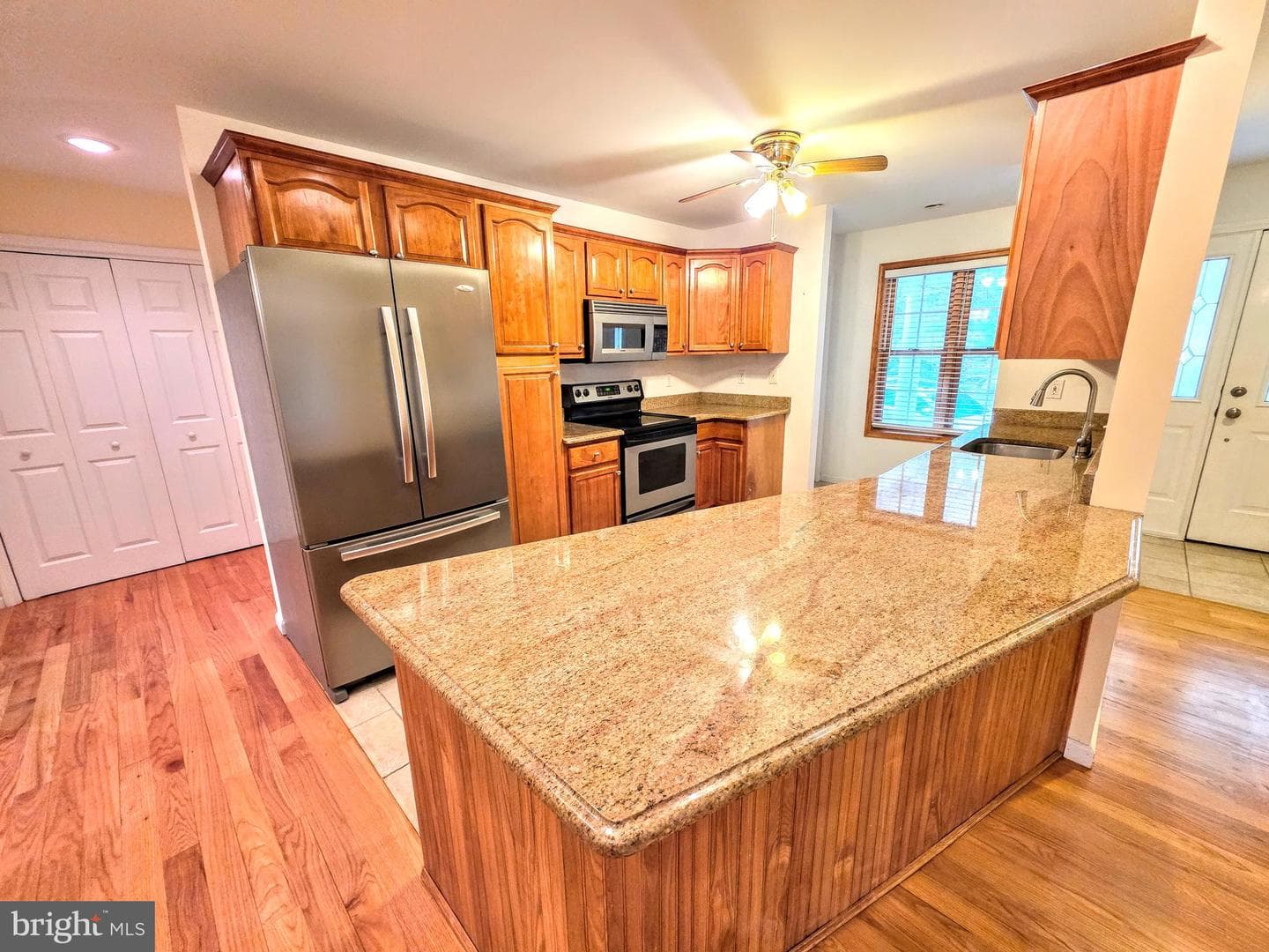 465 Green Street photo 8