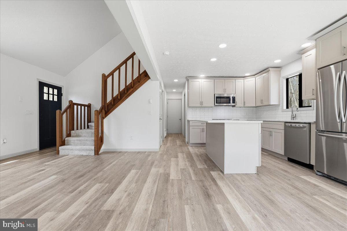 186 Timberlane Drive photo 14