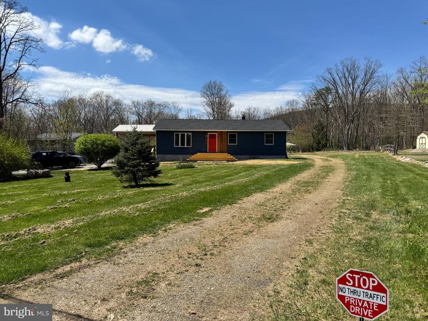 1067 Broadview Drive photo 4