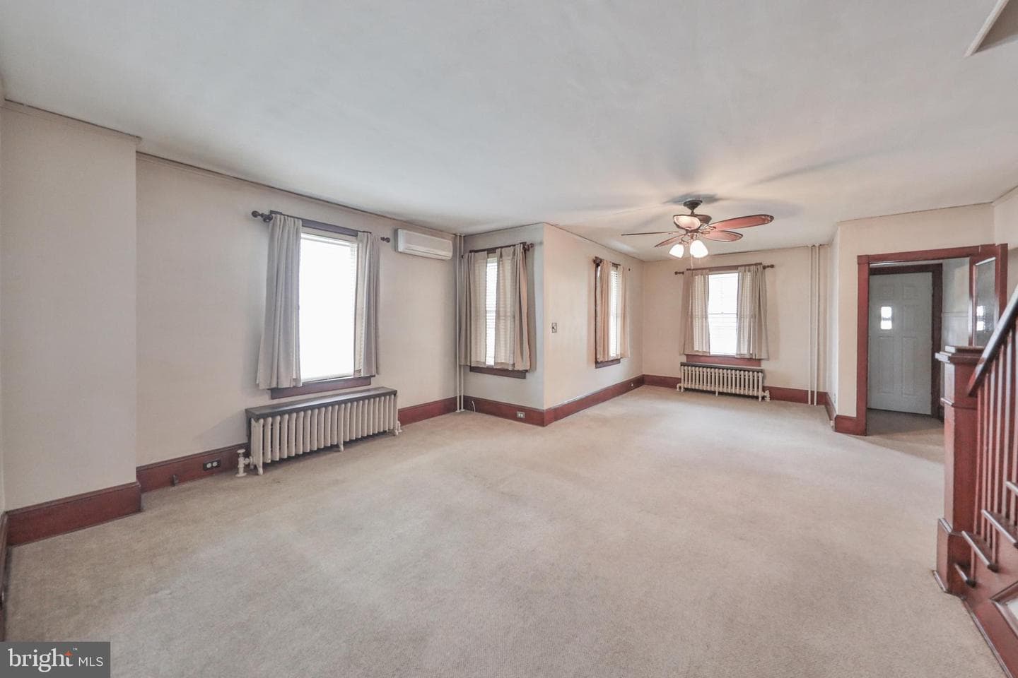 232 Columbia Avenue photo 8