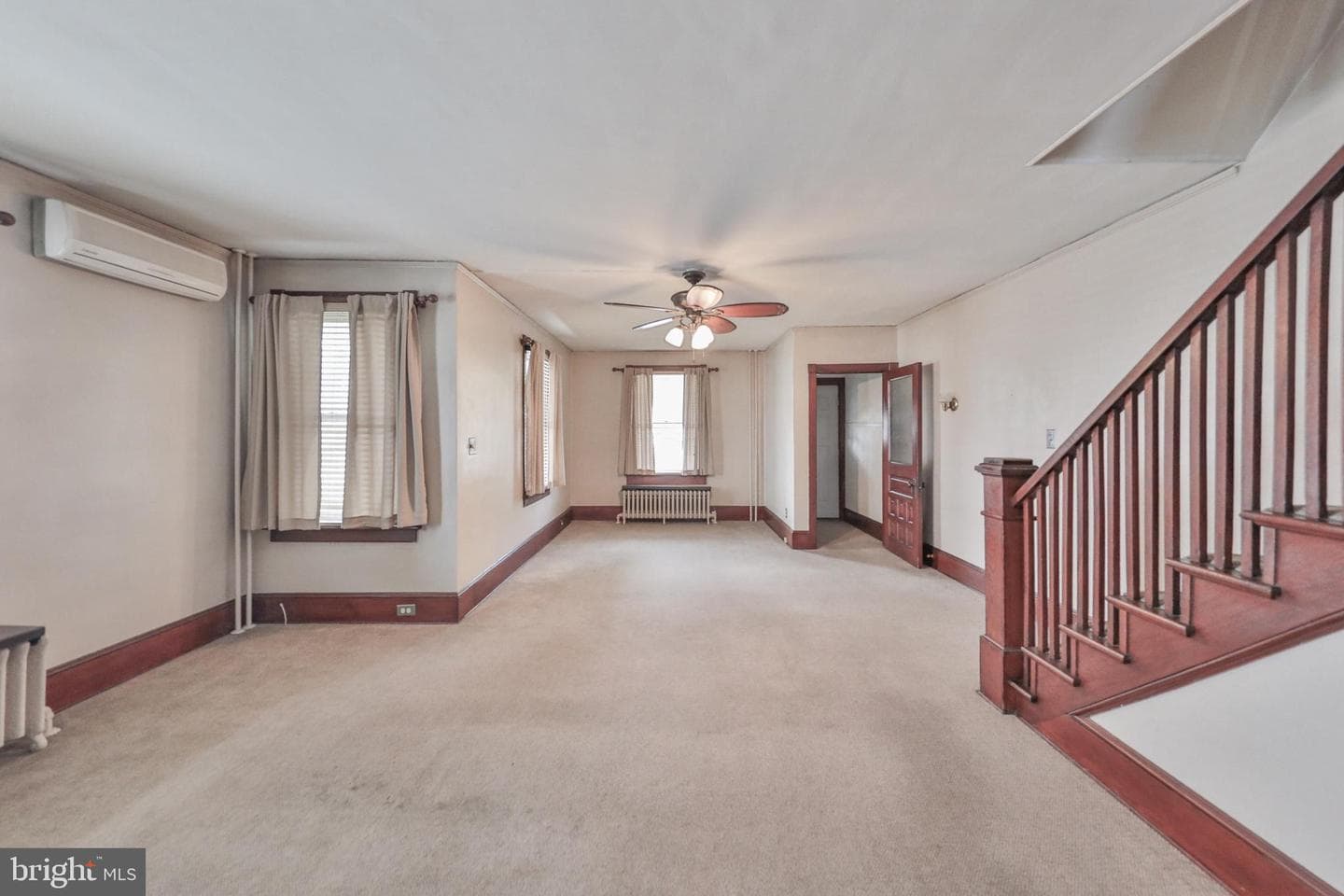 232 Columbia Avenue photo 9