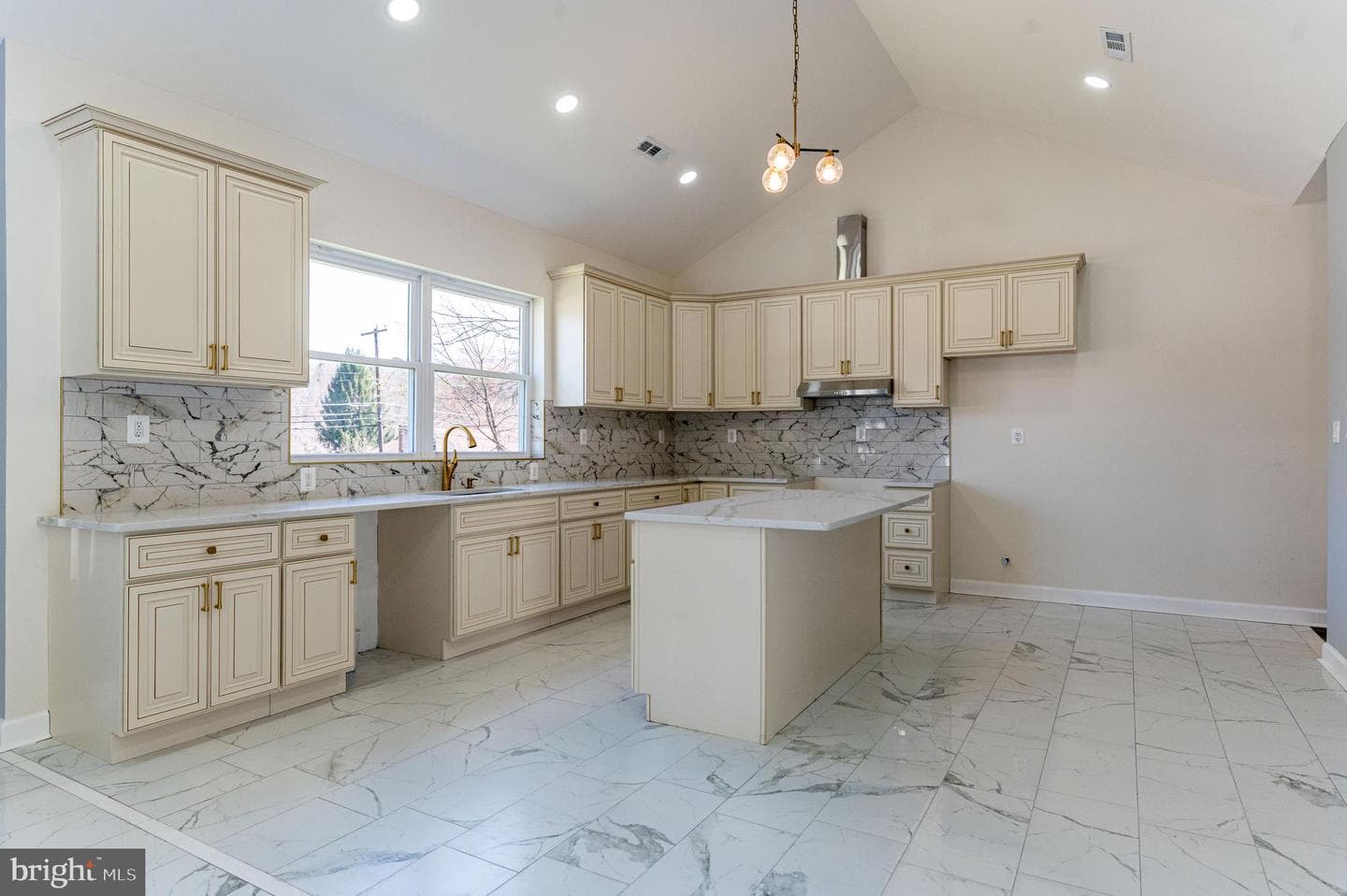 601 Fireline Road photo 6