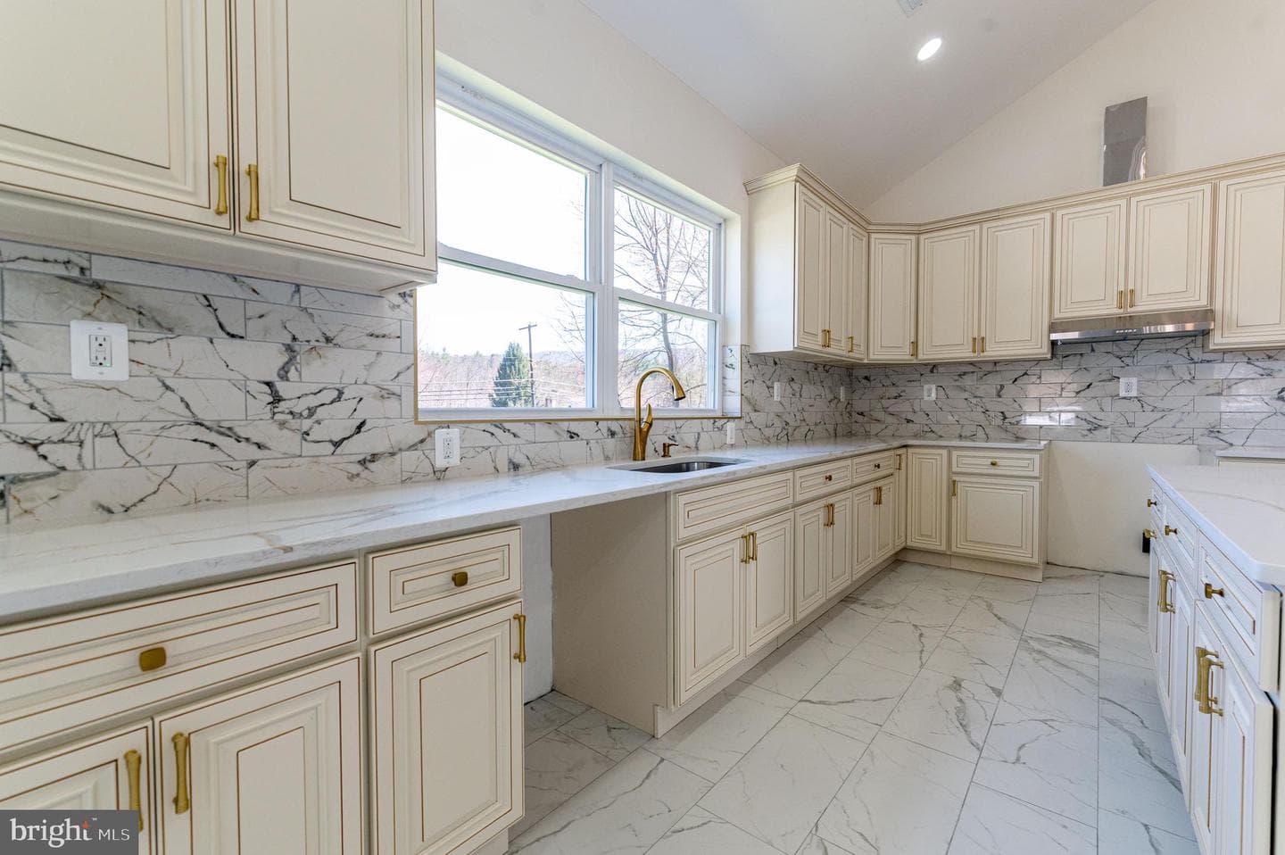 601 Fireline Road photo 9
