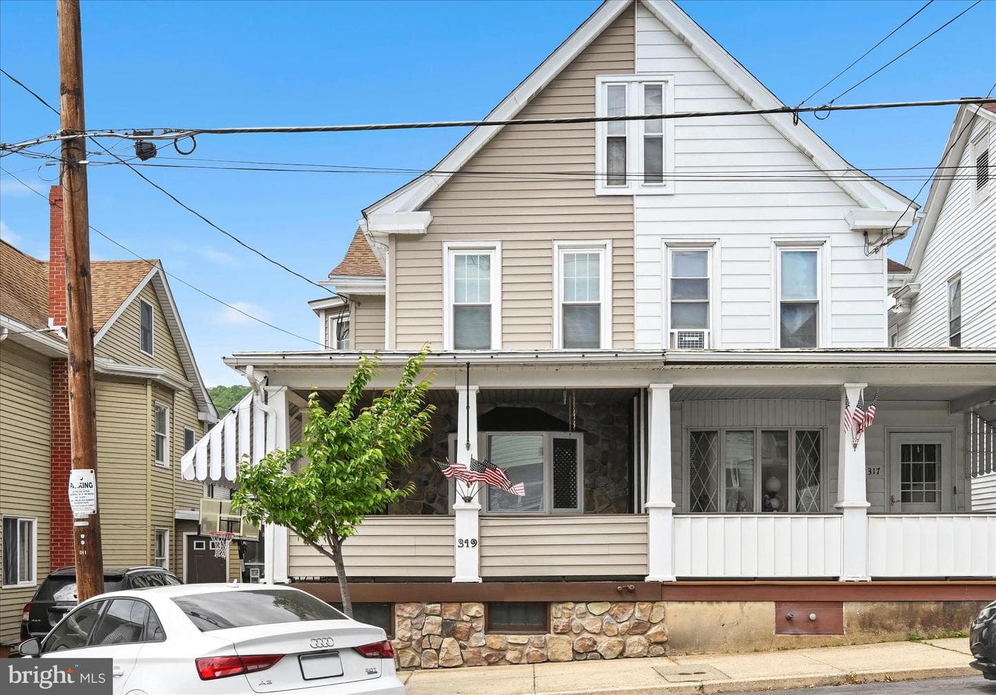 319 W Ridge Street photo 2