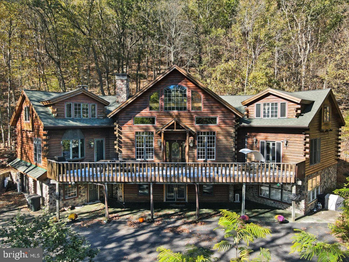 493 Lake Dr photo 11