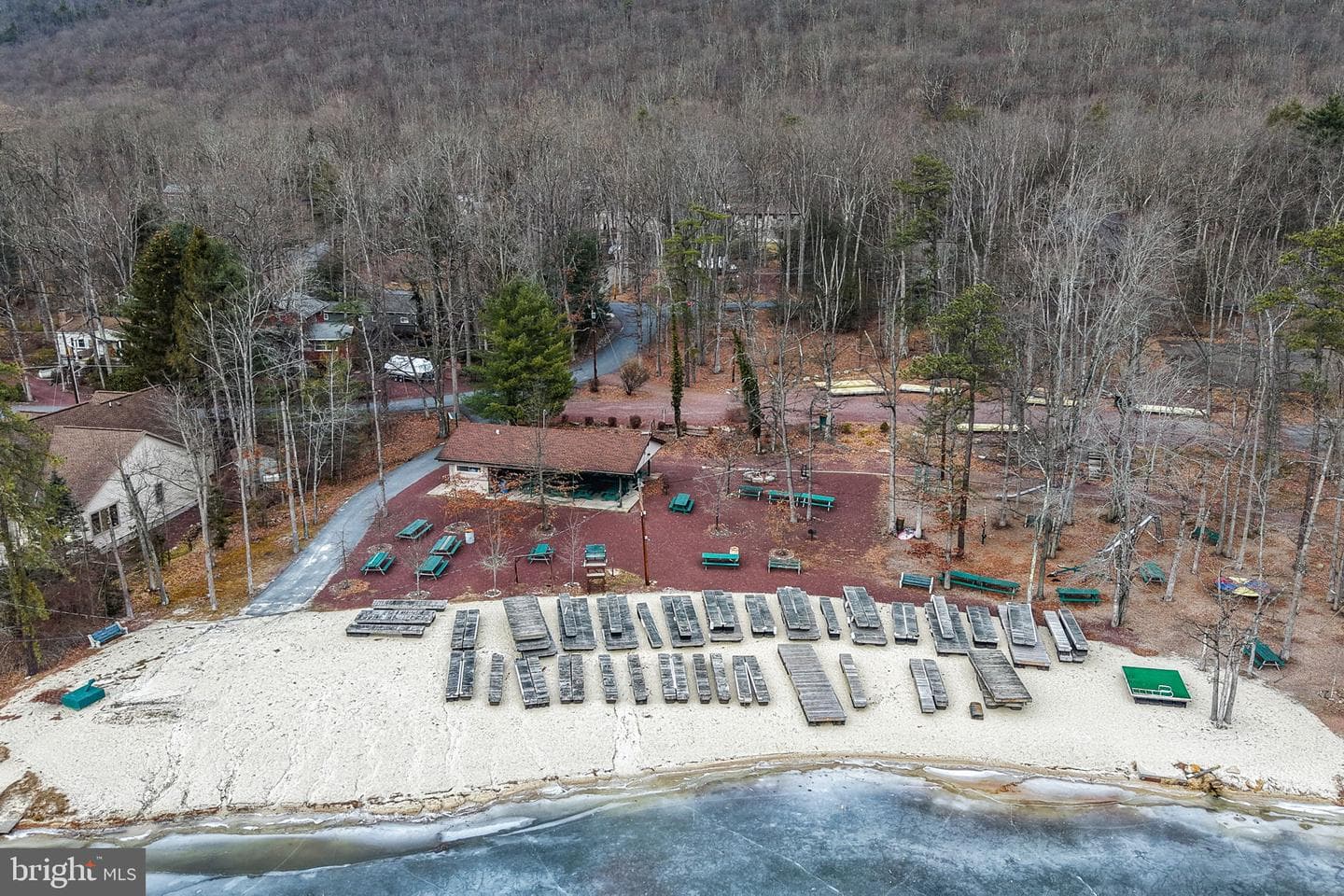 493 Lake Dr photo 115
