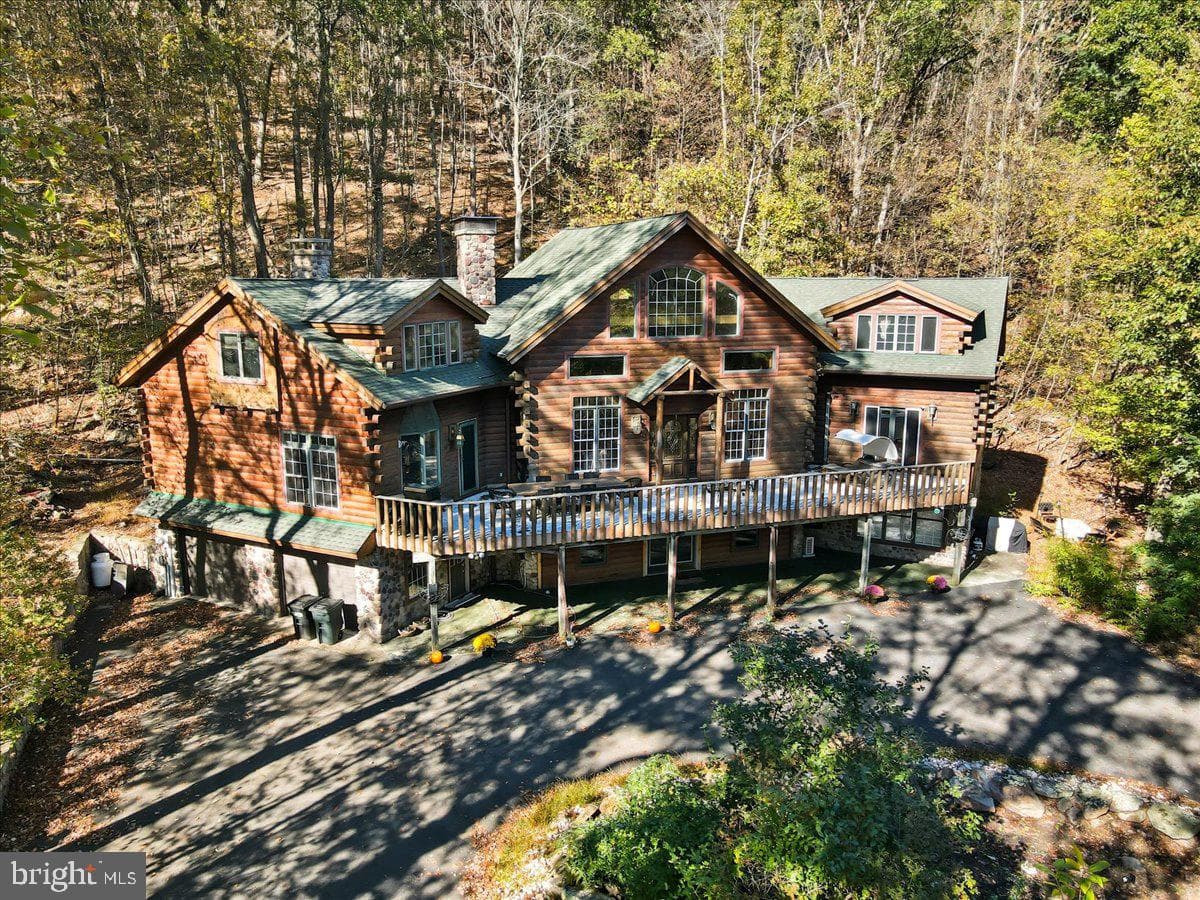 493 Lake Dr photo 13