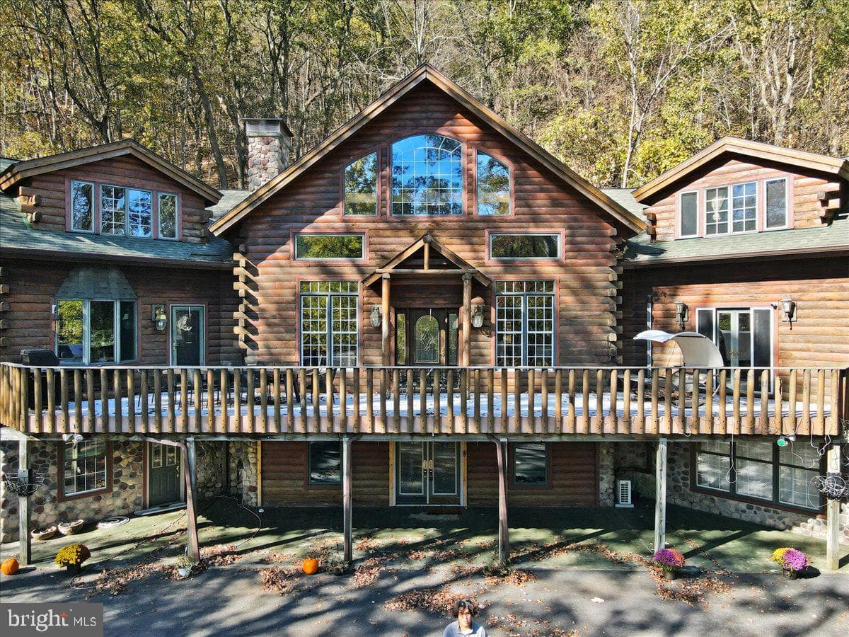 493 Lake Dr photo 14