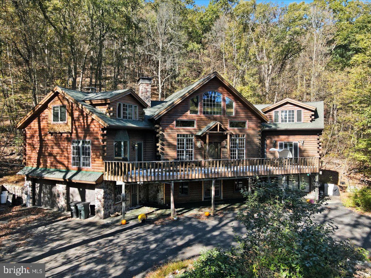 493 Lake Dr photo 7