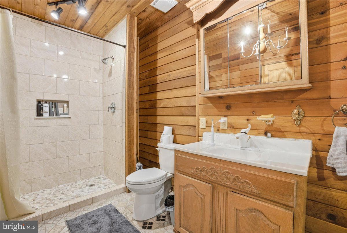 493 Lake Dr photo 76