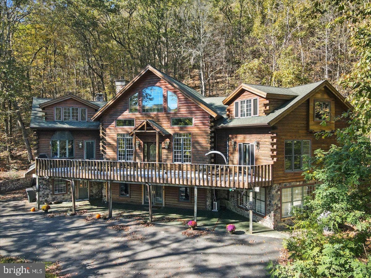 493 Lake Dr photo 8