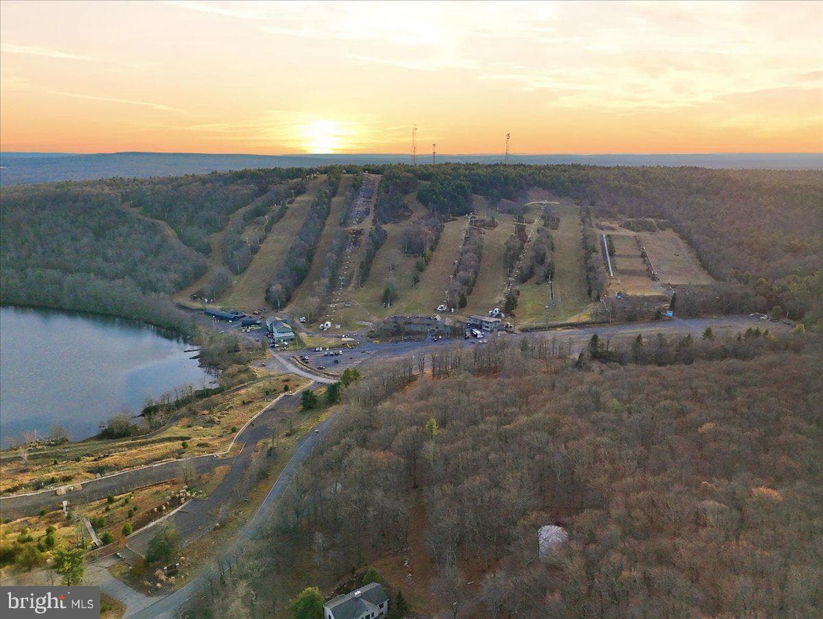6 Fieldstone Court photo 45