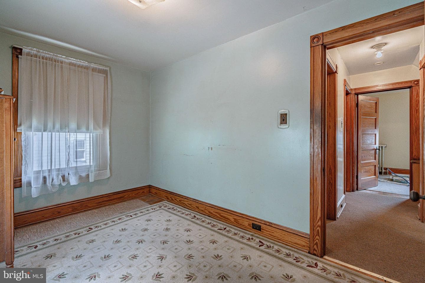 159 W Ridge Street photo 23