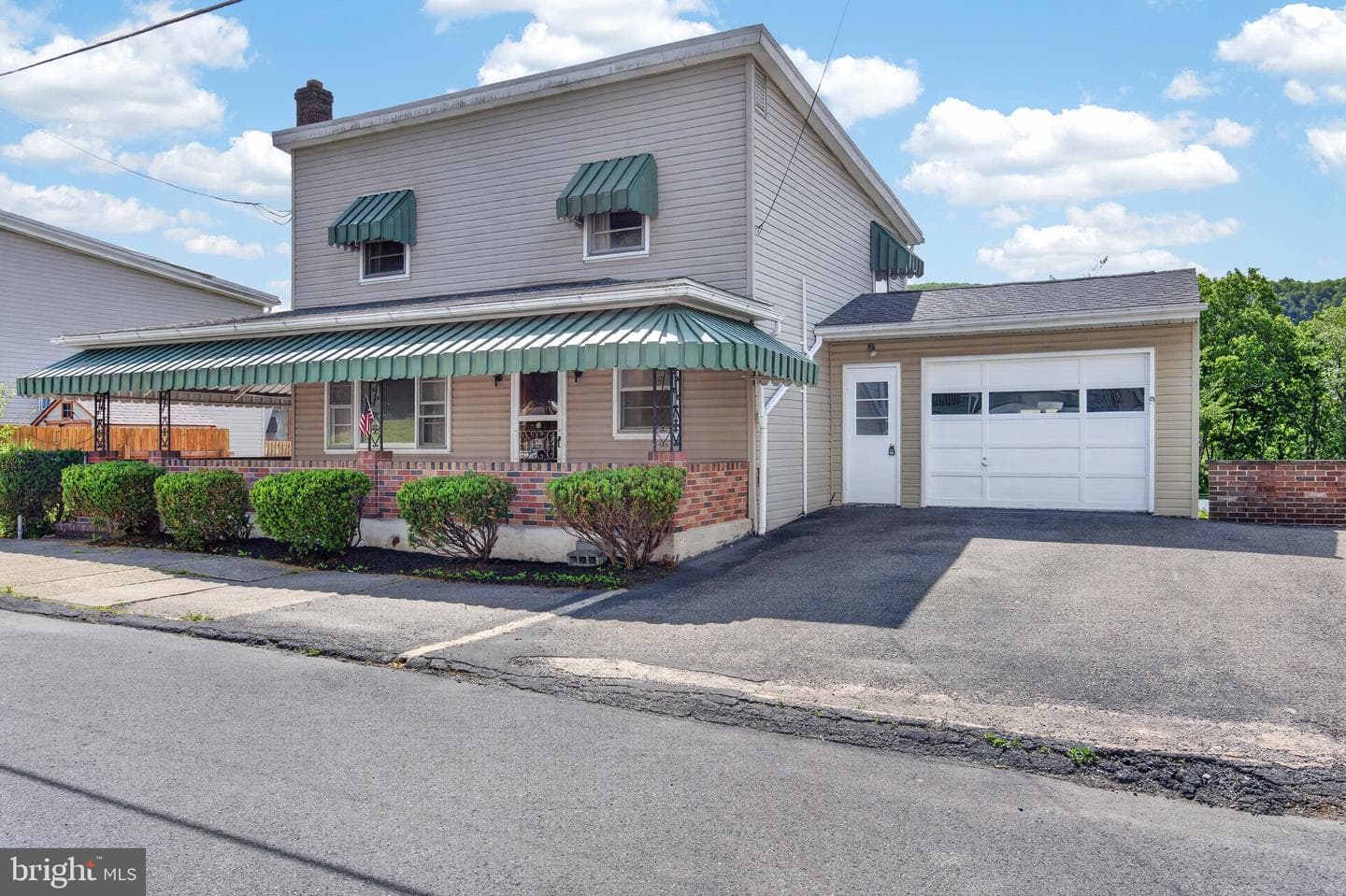 128 W Columbus Avenue photo 4
