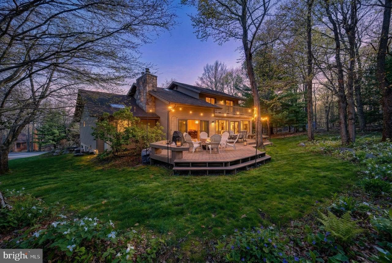 96 Wolf Road photo 4