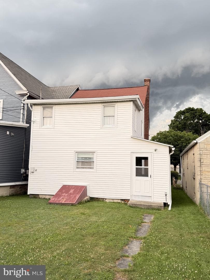 45 W Holland Street photo 6
