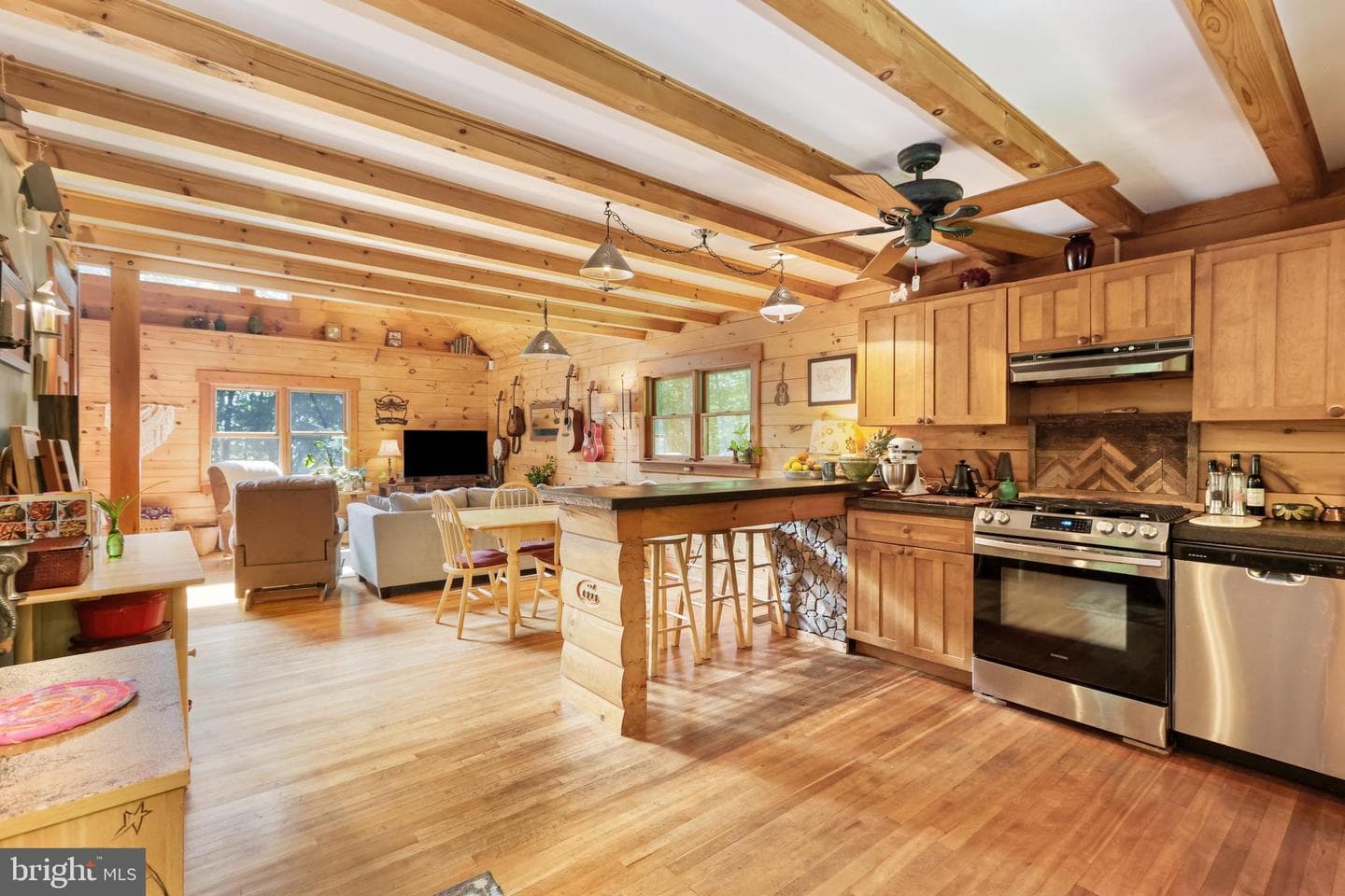 230 W Creek Drive photo 18