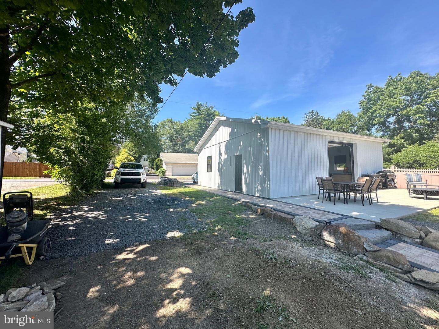 871 Lafayette Avenue photo 35