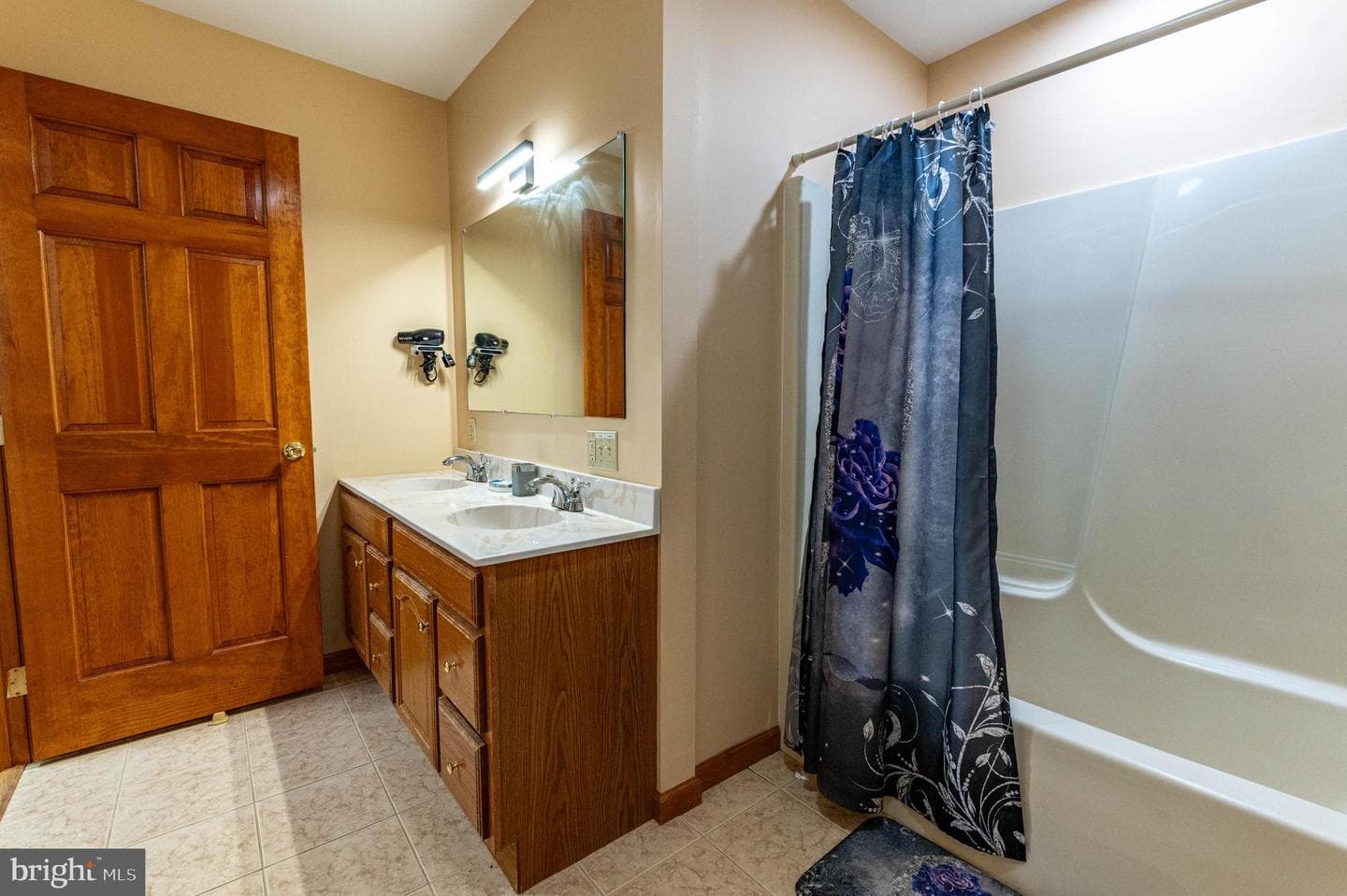 154 Bishop Circle photo 37
