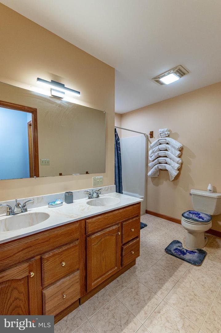 154 Bishop Circle photo 38