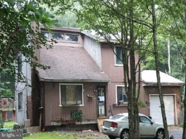 96 Wylie Circle photo 1