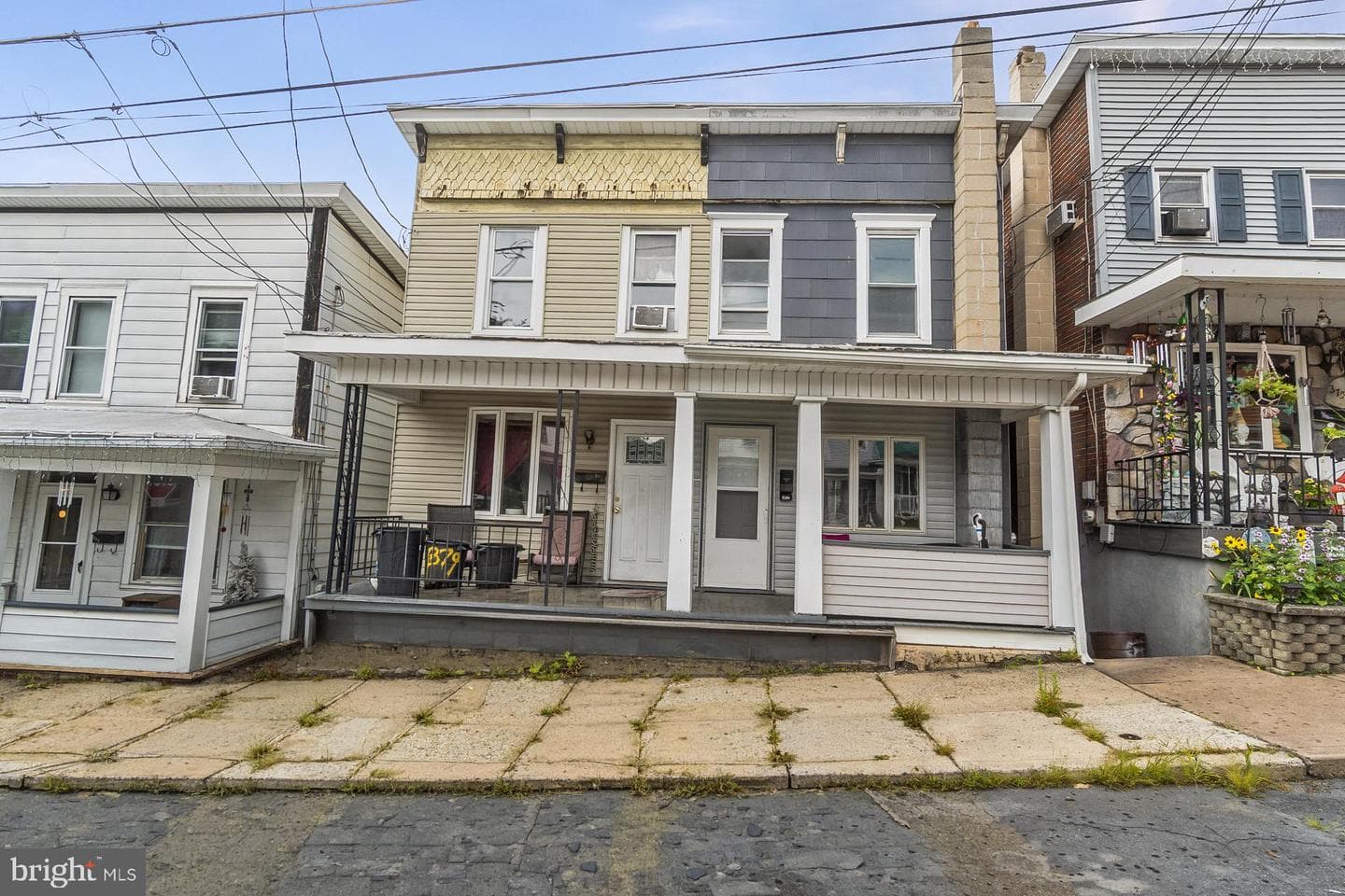 377-379 W Ridge Street photo 1