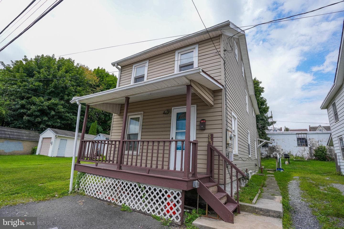 367 East Alley N photo 1