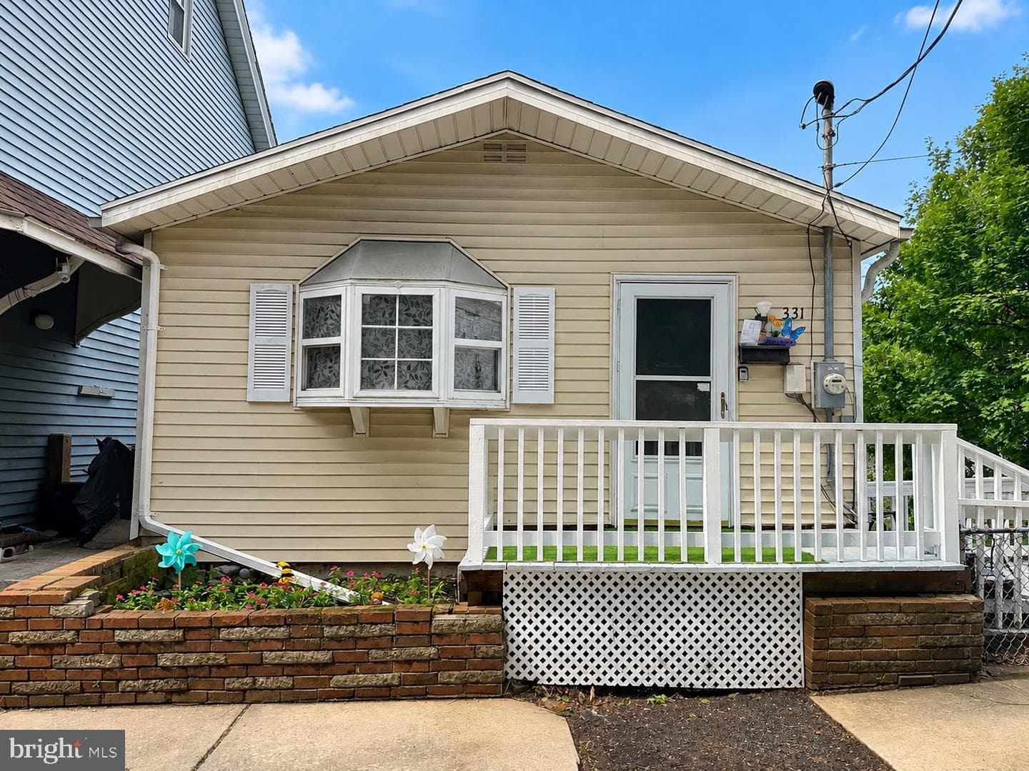 331 W Water Street photo 1