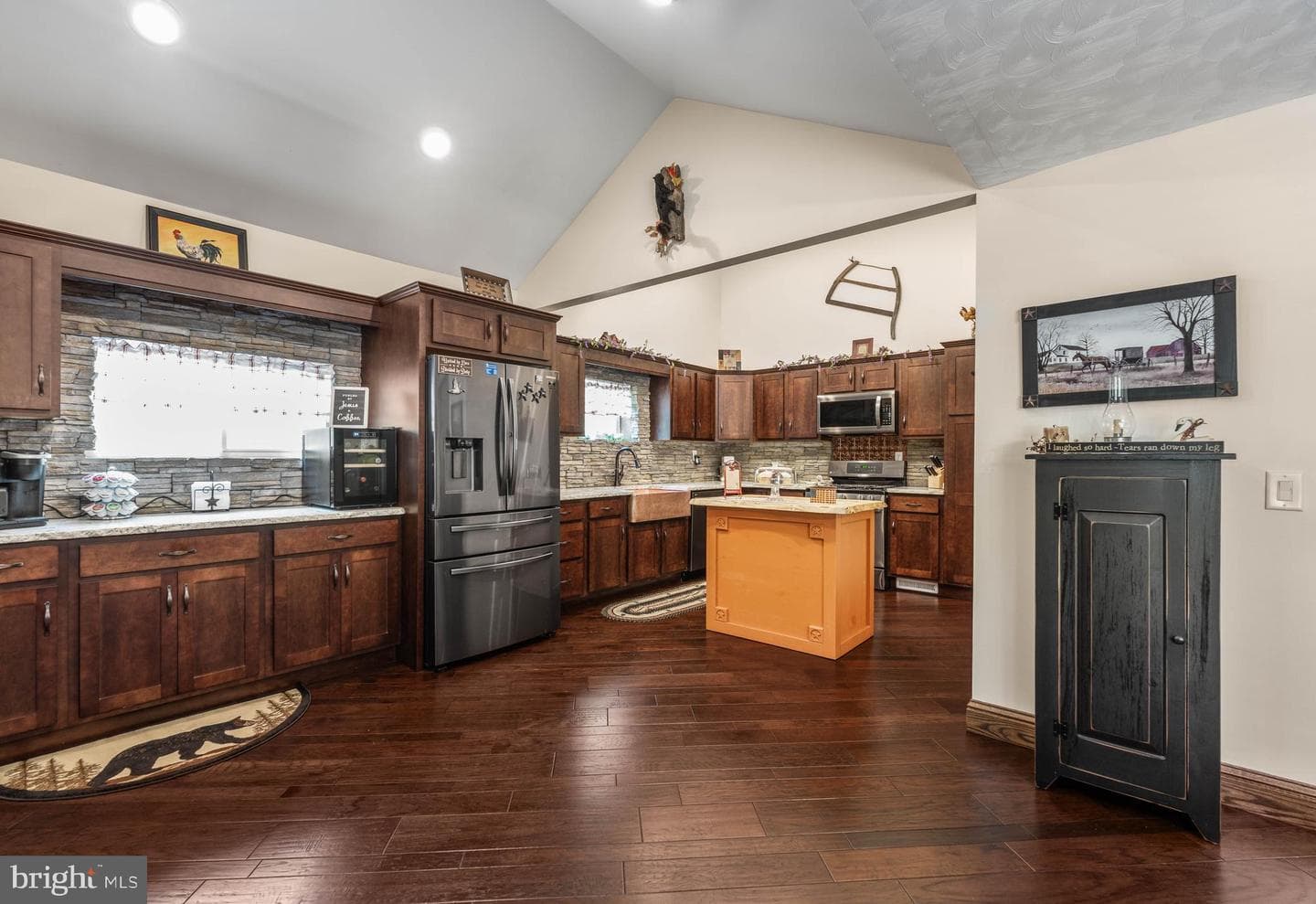 1328 Carrs Hill photo 9
