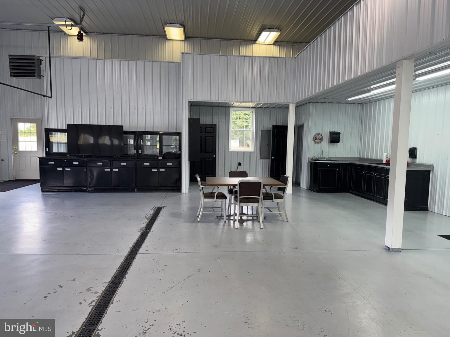2190 Six Mile Road photo 11