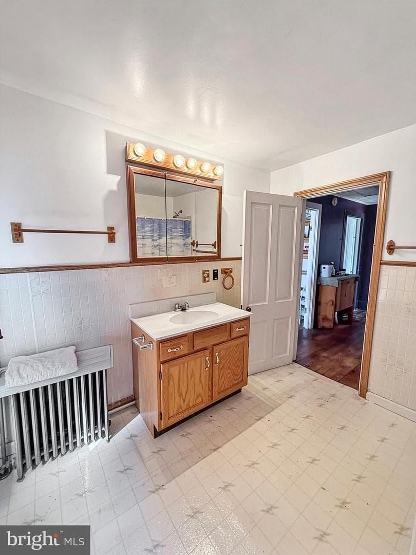 86 Lynn Street photo 10