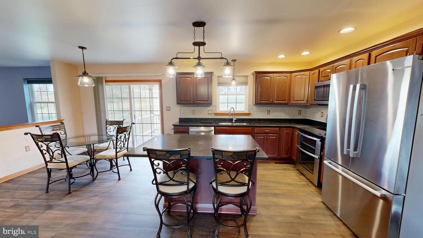 129 Erickson Drive photo 24