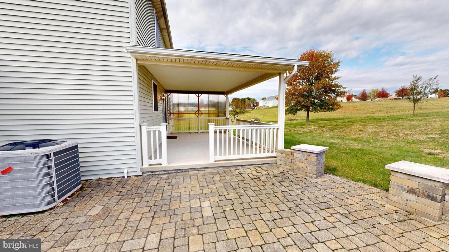 129 Erickson Drive photo 39