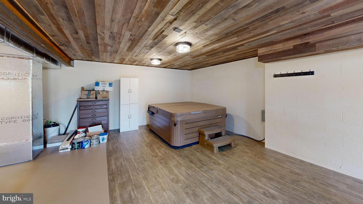 129 Erickson Drive photo 95