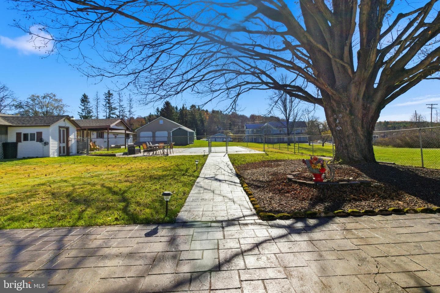 82 Ridge Street photo 21