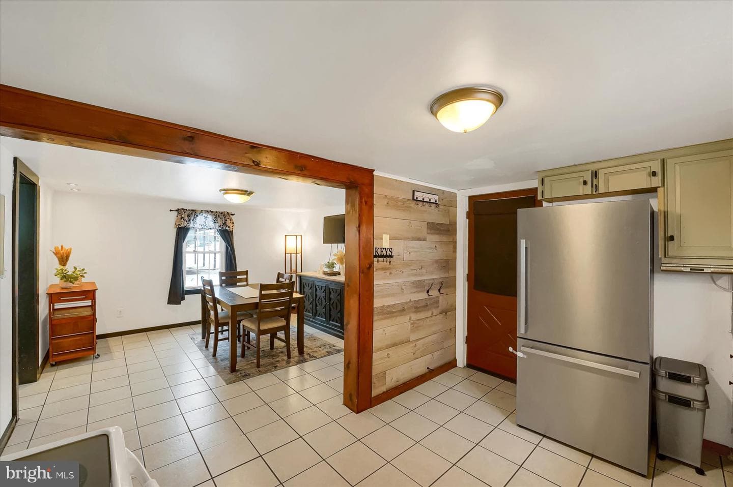 315 Laura Street photo 10