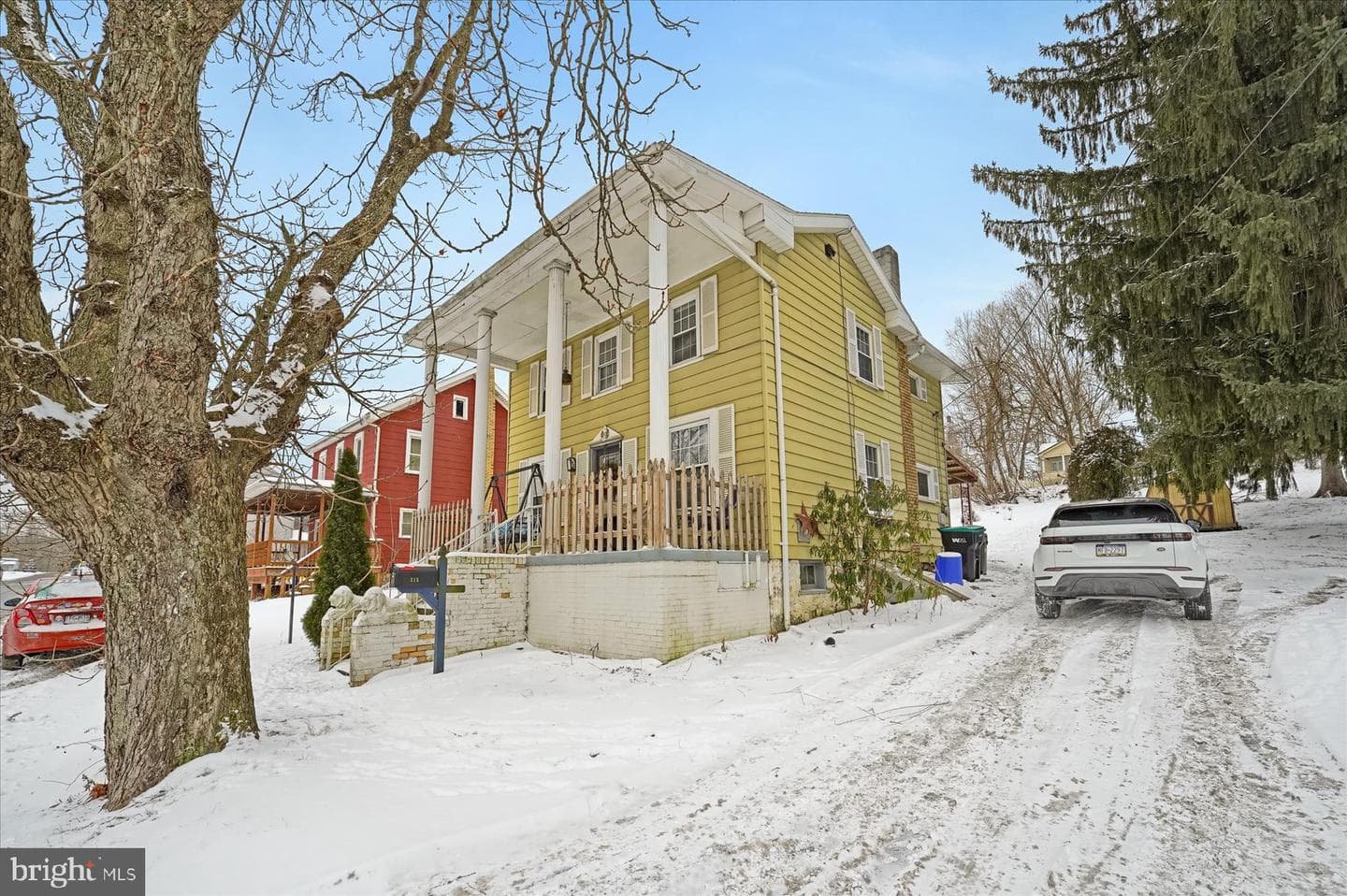 315 Laura Street photo 27