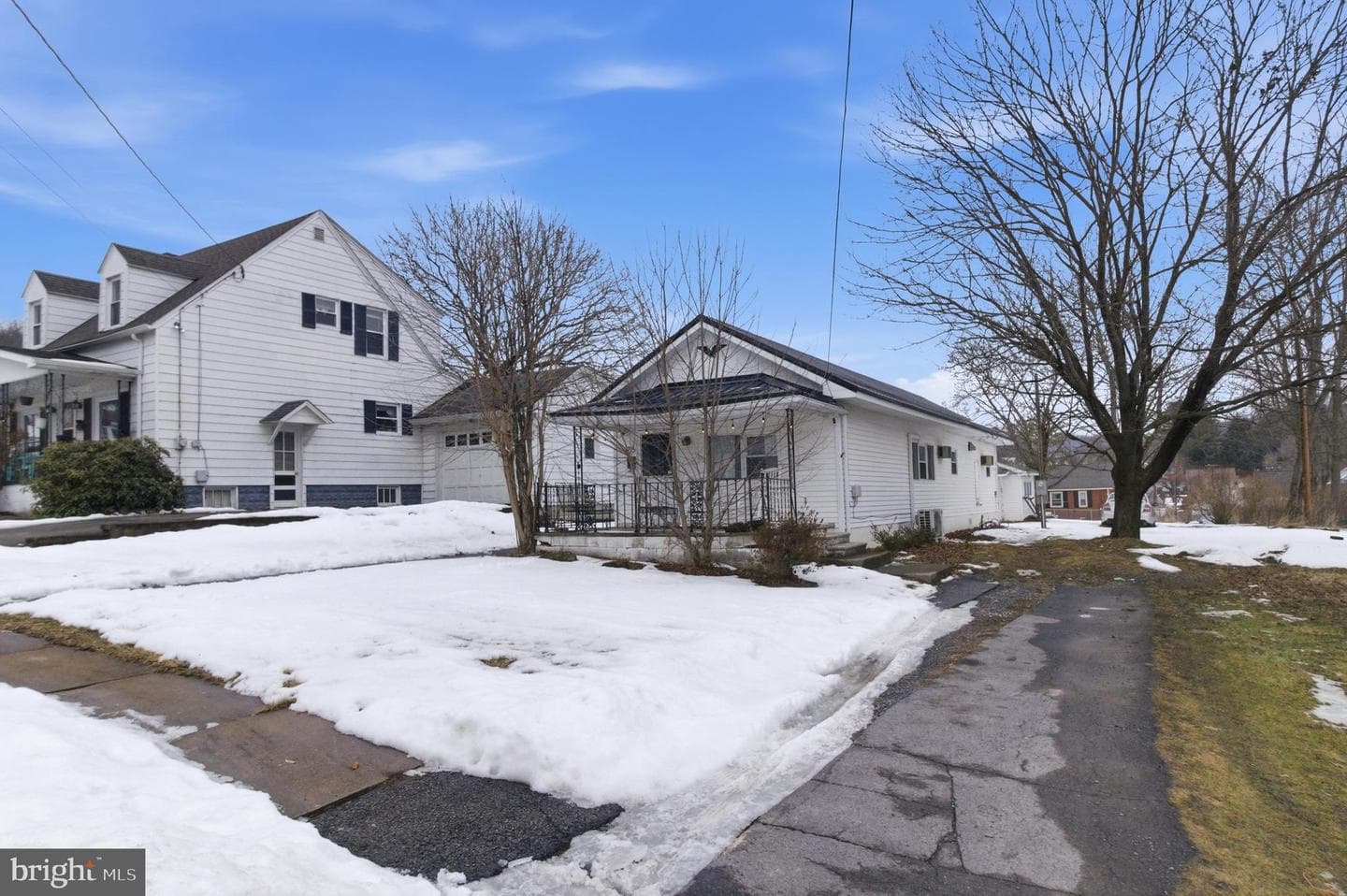 715 Nichols Street photo 2