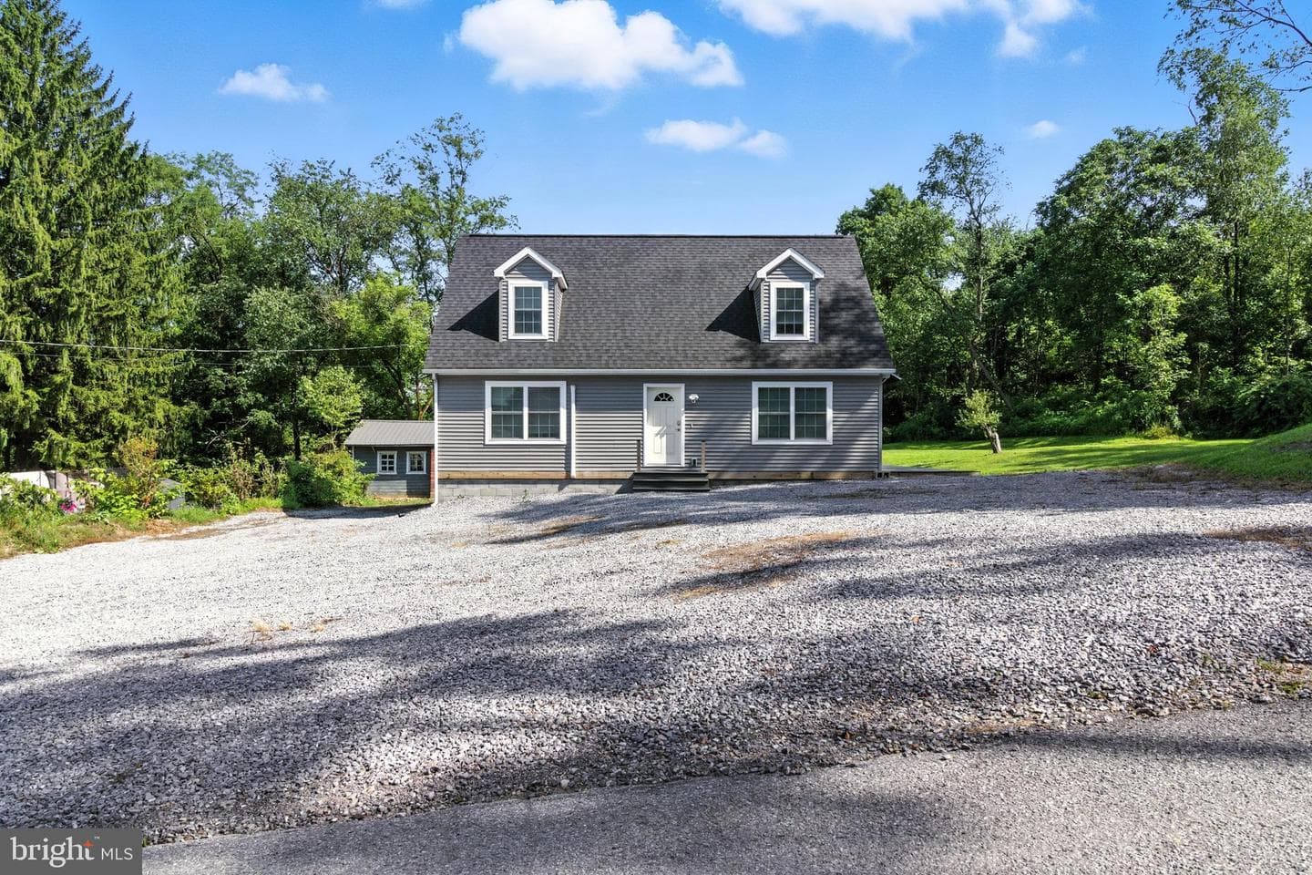 61 Pry Avenue photo 2