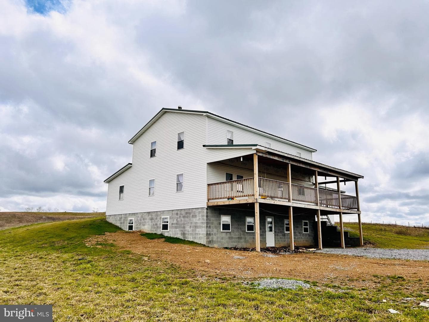 2192 Richards Road photo 1