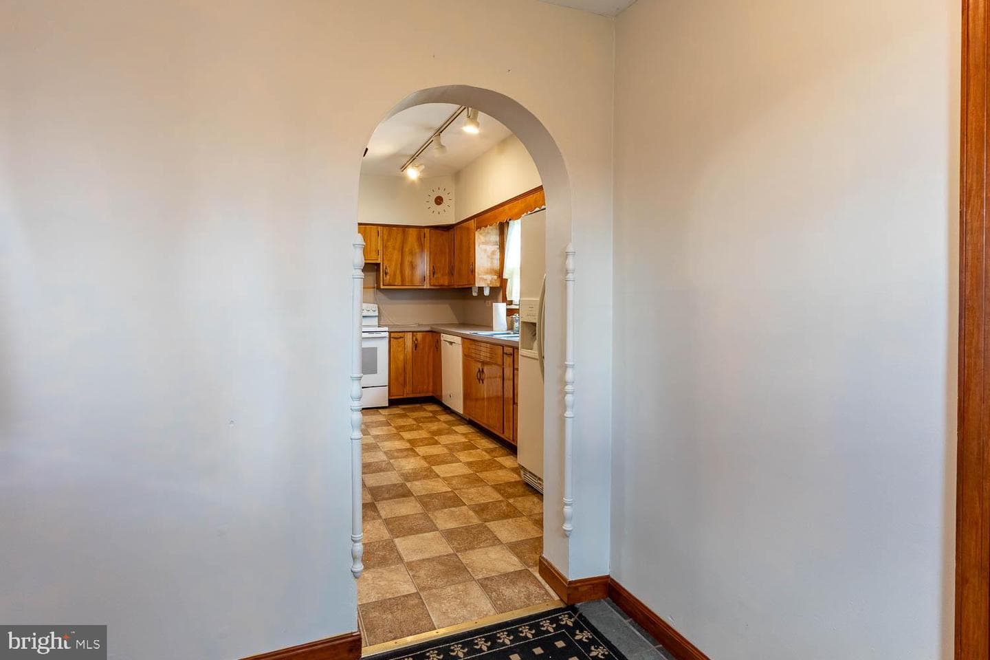 219 Elizabeth Street photo 14