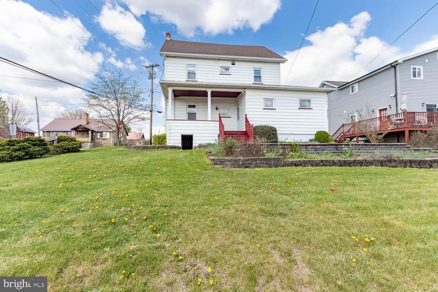 219 Elizabeth Street photo 33