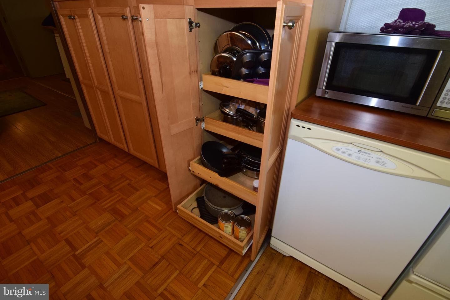 728 Laura Street photo 10