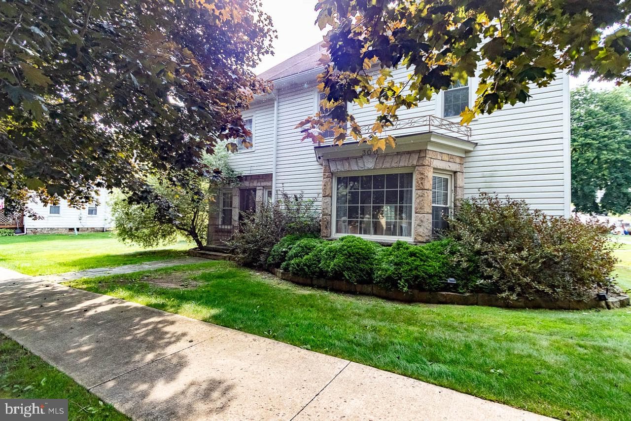 300 Lingle Street photo 1