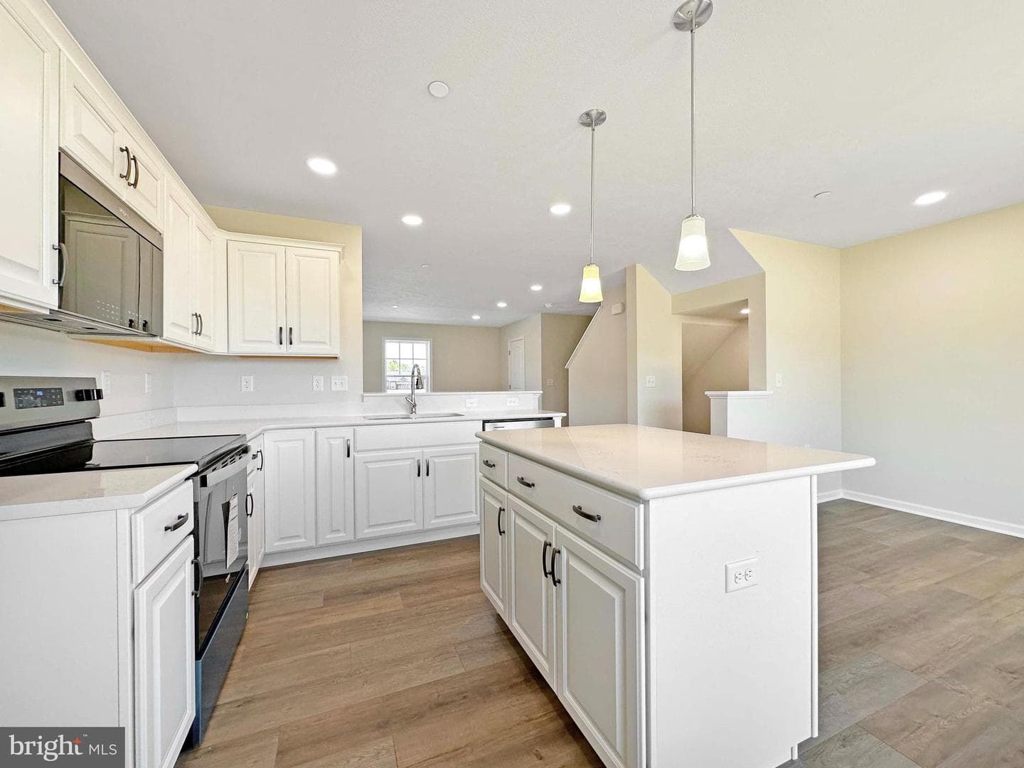 110 Dolomite Drive photo 11