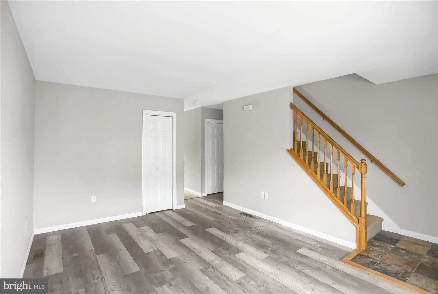 206 Fieldstone Lane photo 3
