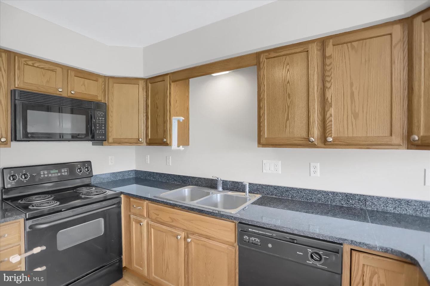 206 Fieldstone Lane photo 8