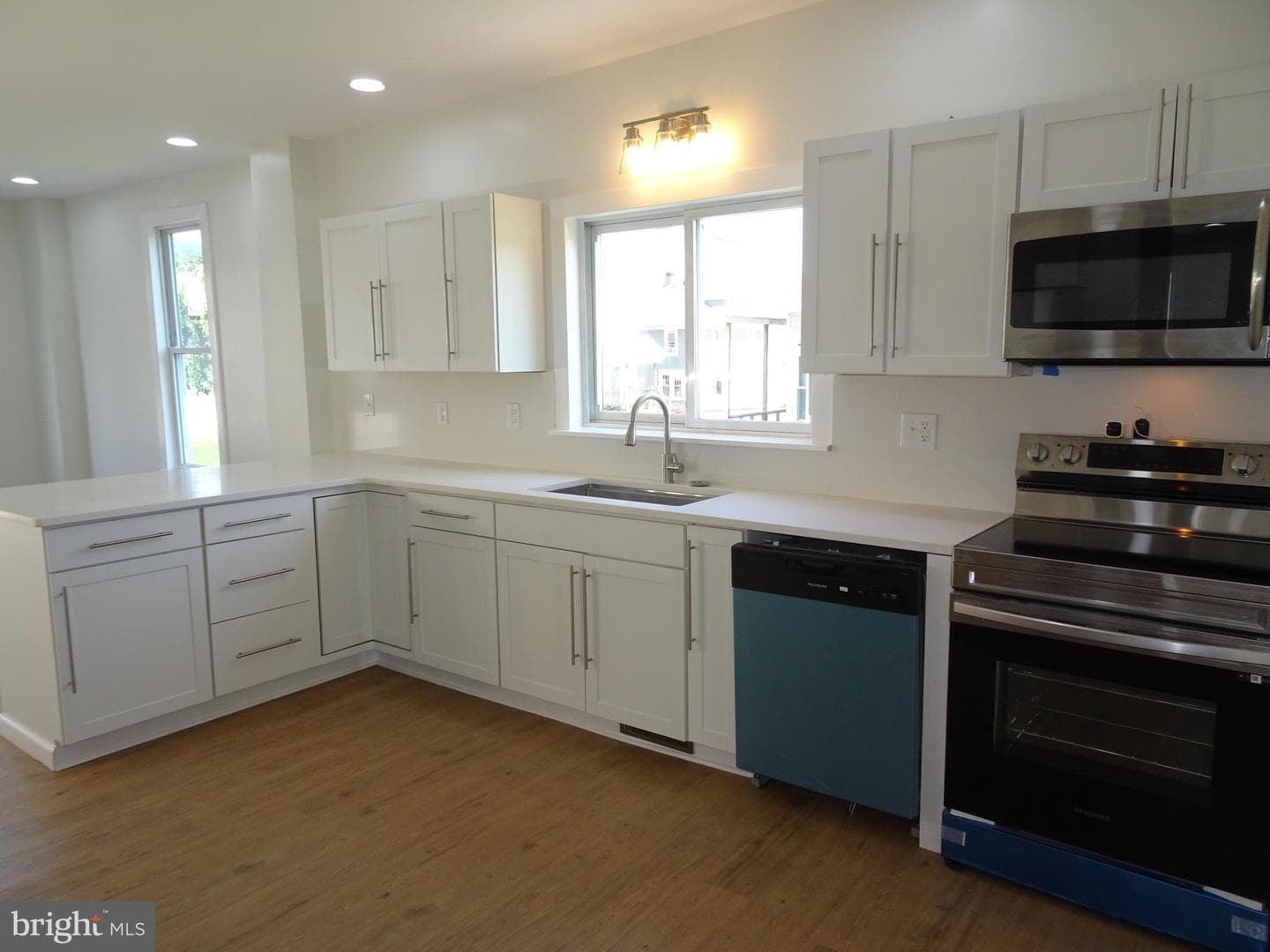 114 W Main Street photo 6