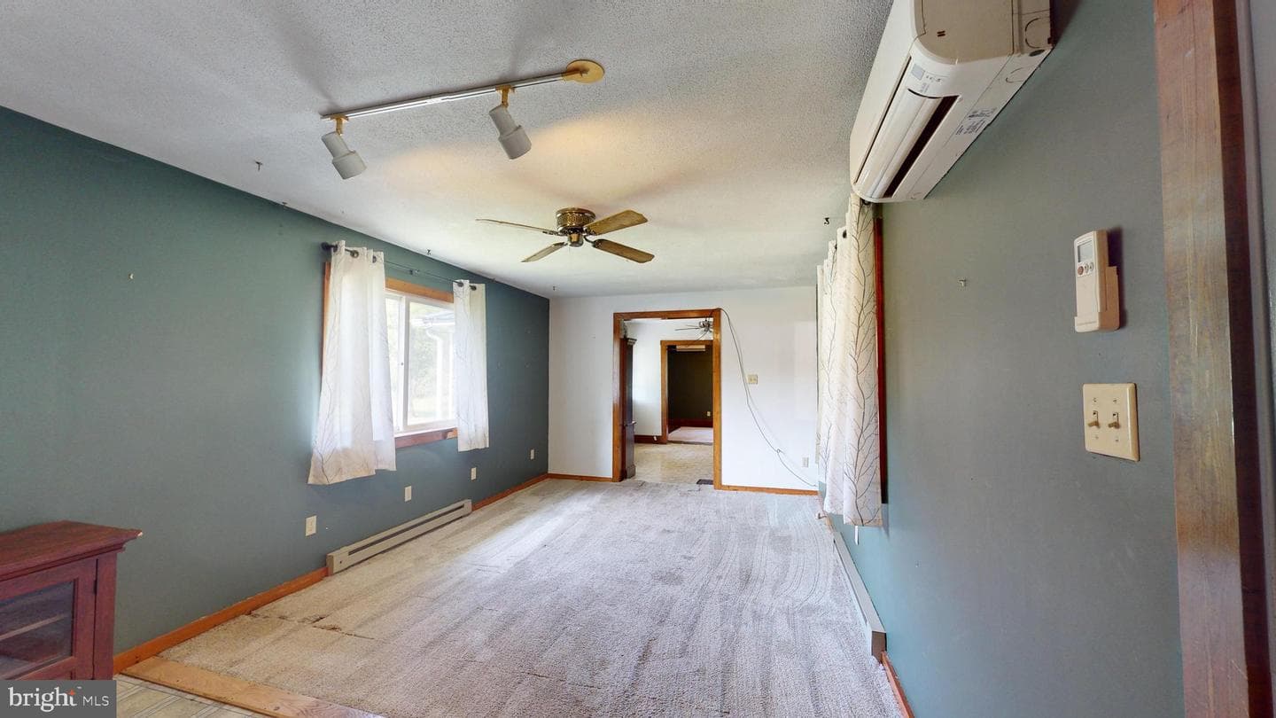 127 E Hannah Lane photo 10